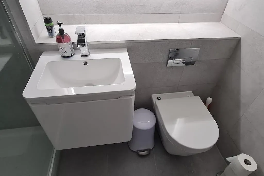 Large 4 Bed Apartment Edinburgh