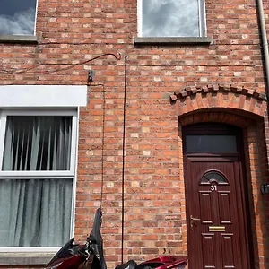  Apartment Pass The Keys Spacious Queens Uni Beside Cafes And Restaurants United Kingdom
