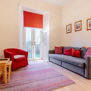 Delightful Ground Floor Newington Flat Edinburgh
