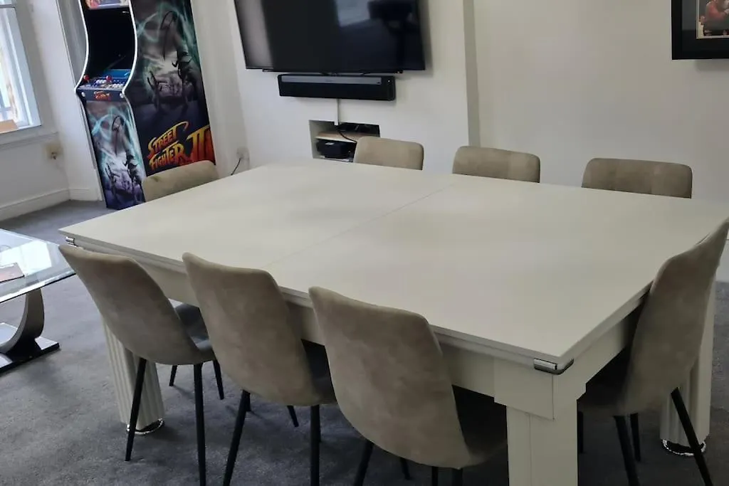 Large 4 Bed Lejlighed Edinburgh