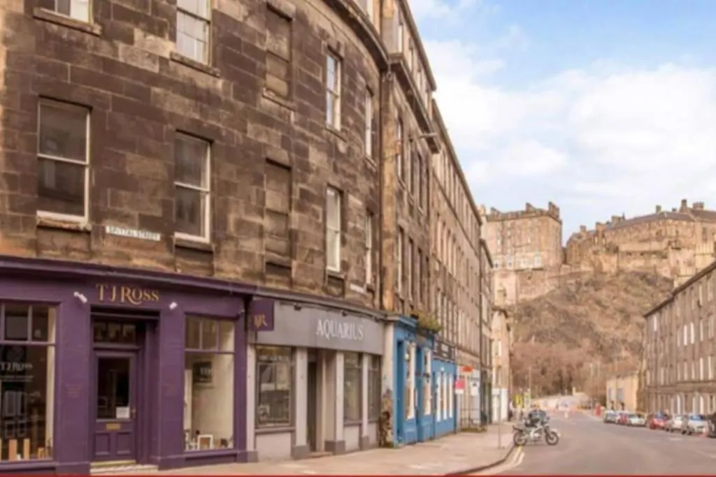Large 4 Bed Lejlighed Edinburgh