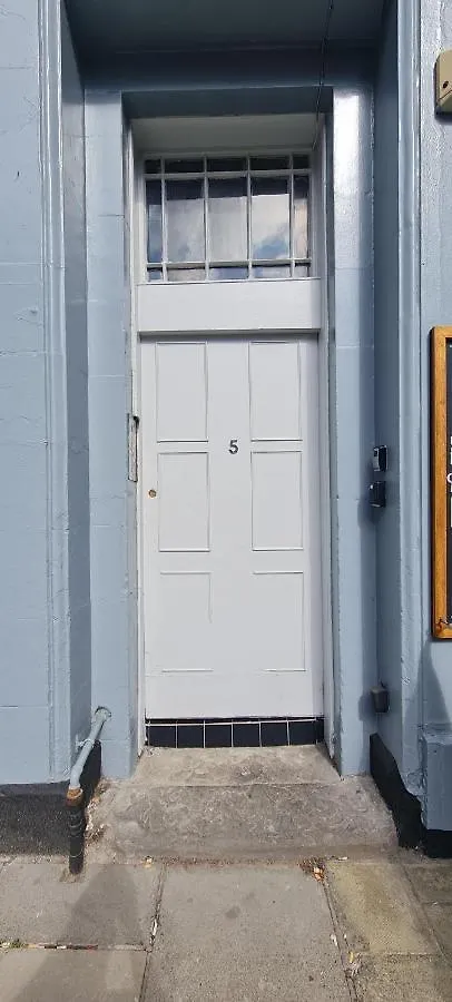 Large 4 Bed Lejlighed Edinburgh